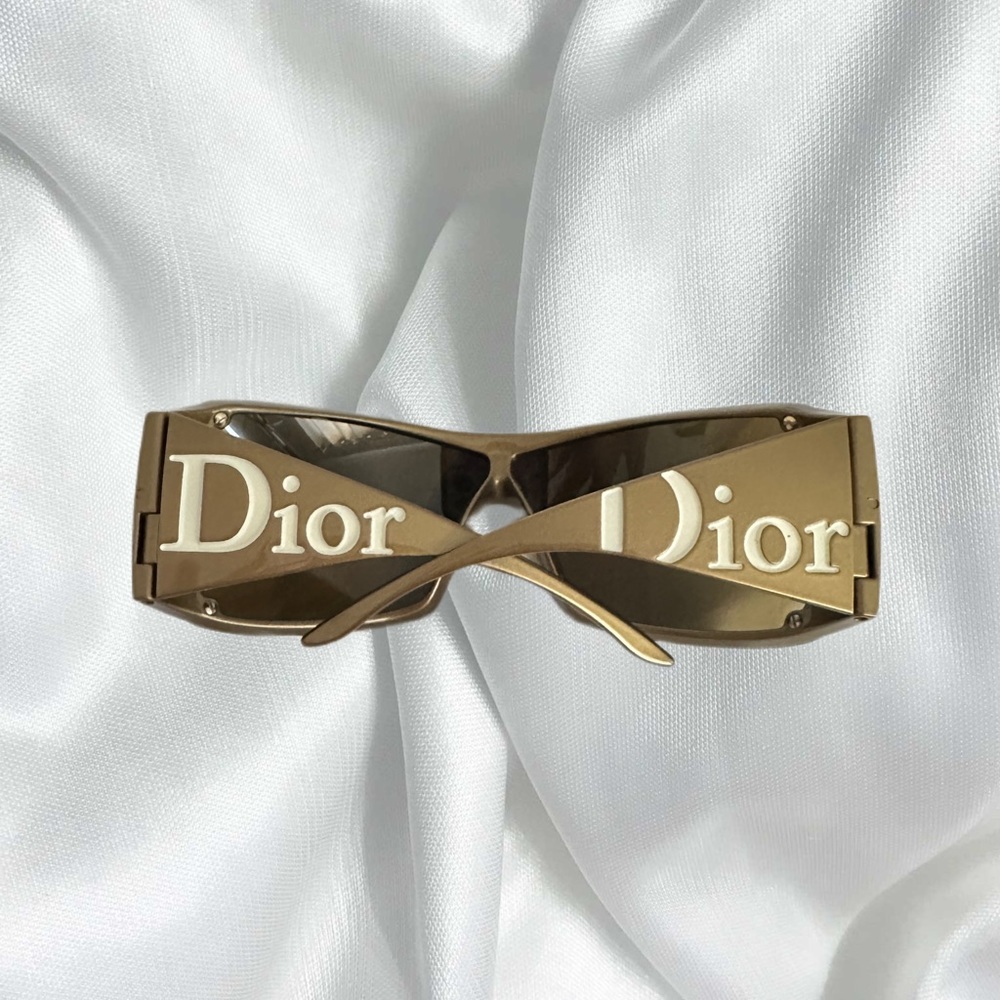 Dior Overshine 2 Shield Designer Sunglasses in Gold - Picture 2 of 5
